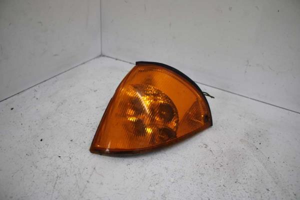 CLIGNOTEUR AVANT GAUCHE SUZUKI SWIFT/ SUBARU JUSTY 1996-2004 - Vue 1